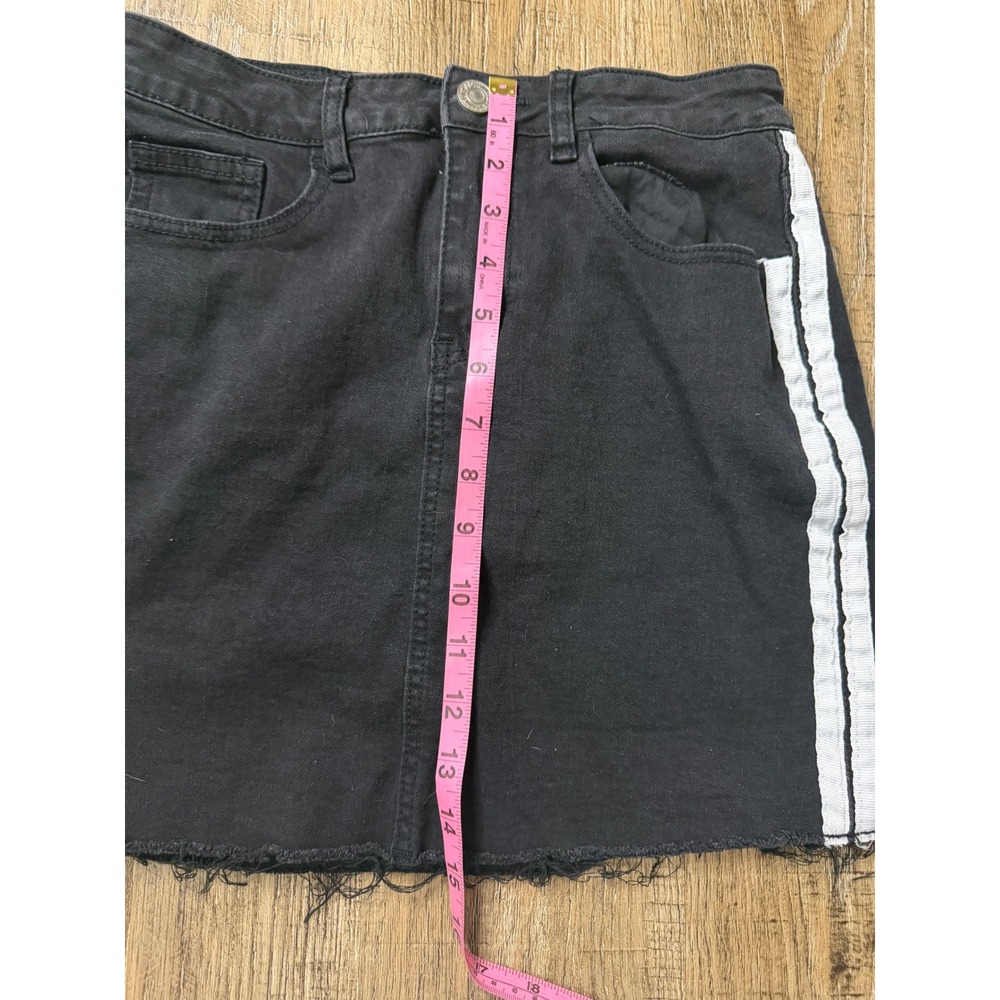 Denim Blvd Los Angeles Black Denim Mini Skirt White Side Stripe Raw Hem Size M - Picture 5 of 7